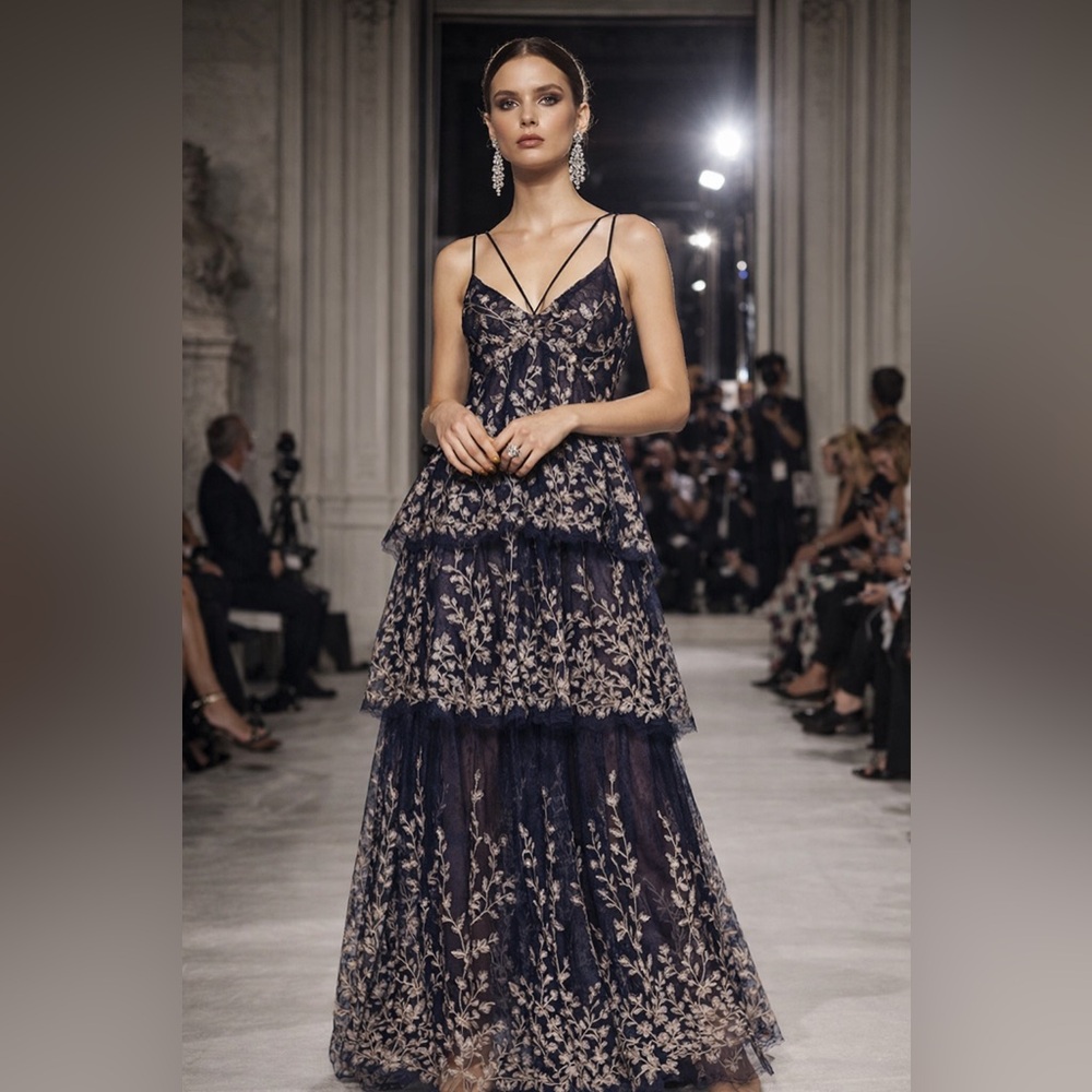 $588 NWT BCBGMAXAZRIA Floral Blooms Metallic Embroidered Ruffle Gown